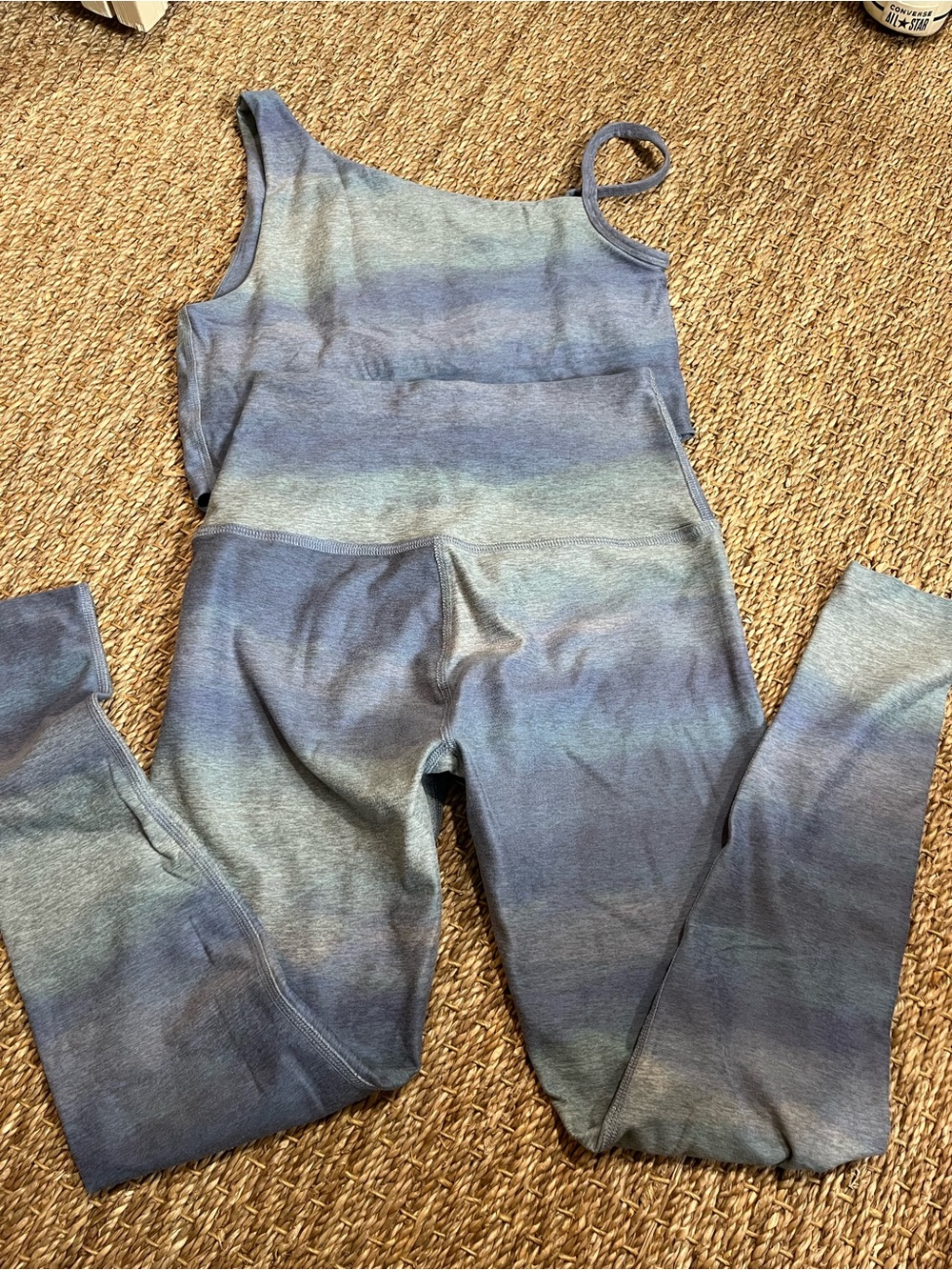 Beyond yoga Blue Ombre One-Shoulder Active Set - Top + Leggings